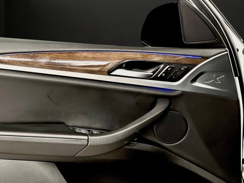 BMW X3 view 33