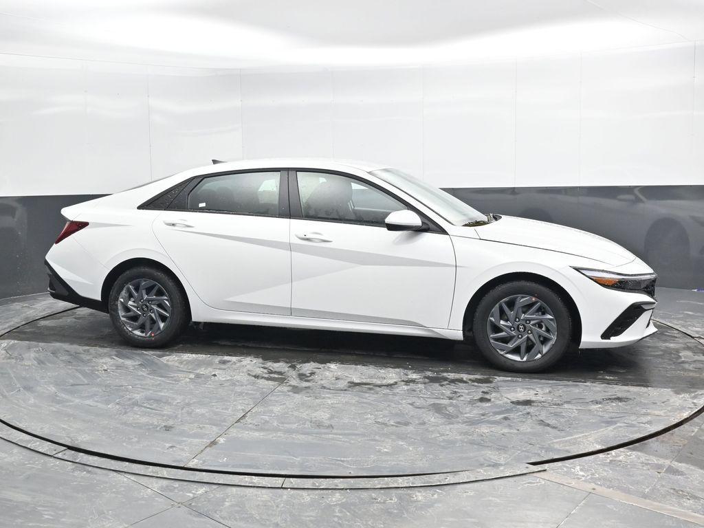 new 2026 Hyundai ELANTRA HEV car, priced at $25,002