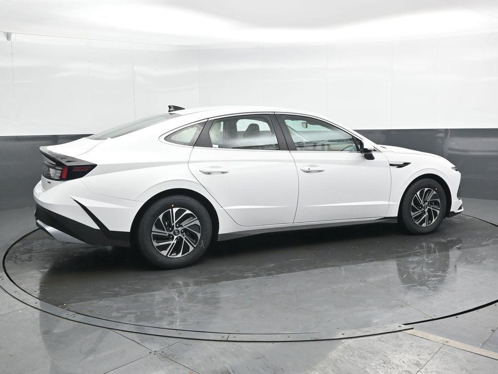 new 2026 Hyundai Sonata Hybrid car, priced at $30,819