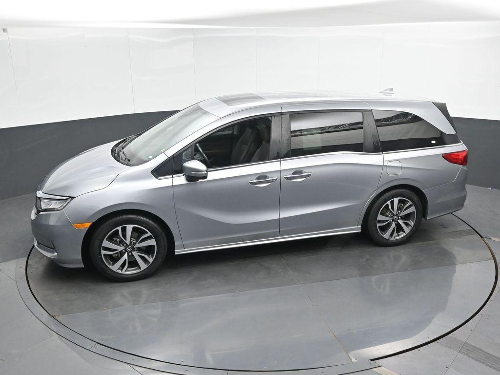 2024 Silver Honda Odyssey