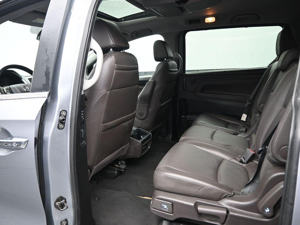 2024 Silver Honda Odyssey