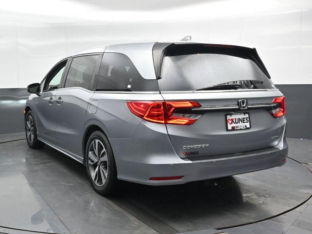 2024 Silver Honda Odyssey
