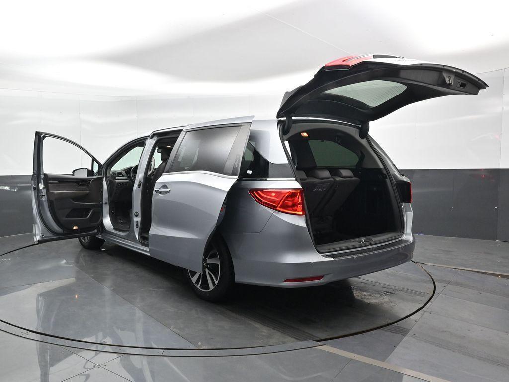 2024 Silver Honda Odyssey