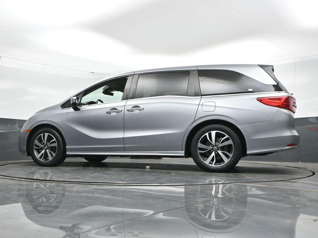 2024 Silver Honda Odyssey