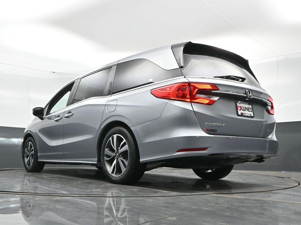 2024 Silver Honda Odyssey