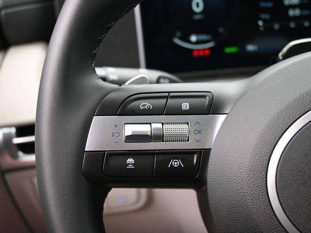 new 2025 Hyundai TUCSON Hybrid car, priced at $31,409