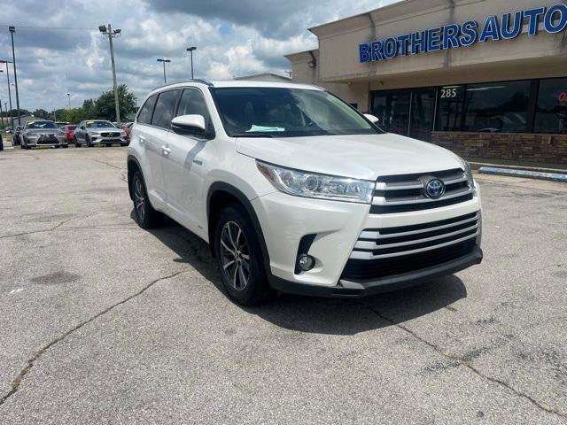 used 2018 Toyota Highlander Hybrid car, priced at $23,324