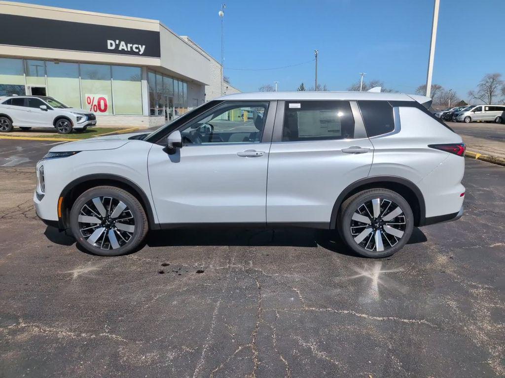 new 2026 Mitsubishi Outlander car, priced at $39,743