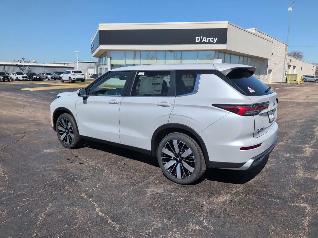 new 2026 Mitsubishi Outlander car, priced at $39,743