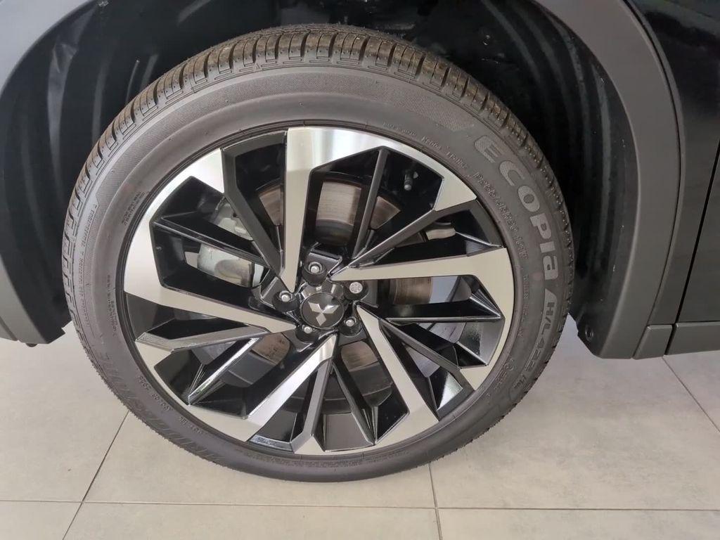 new 2025 Mitsubishi Outlander car, priced at $39,723