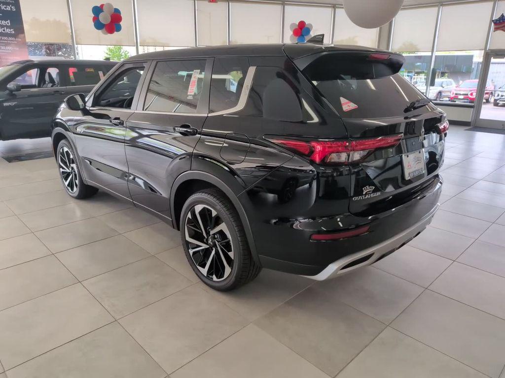 new 2025 Mitsubishi Outlander car, priced at $39,723