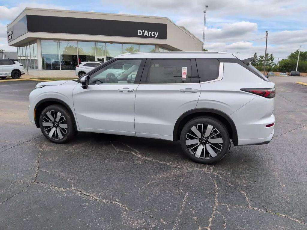 new 2026 Mitsubishi Outlander car, priced at $40,323