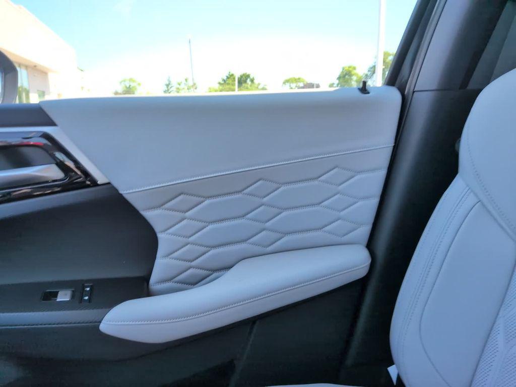 new 2026 Mitsubishi Outlander car, priced at $41,083
