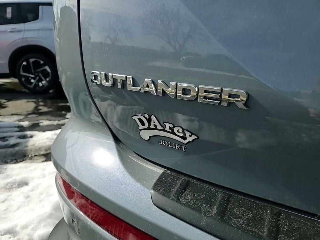new 2026 Mitsubishi Outlander car, priced at $40,243