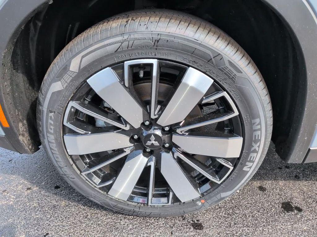 new 2026 Mitsubishi Outlander car, priced at $36,338