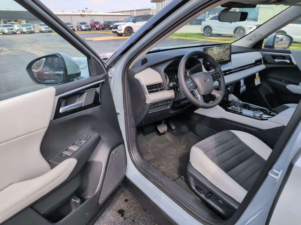new 2026 Mitsubishi Outlander car, priced at $36,338