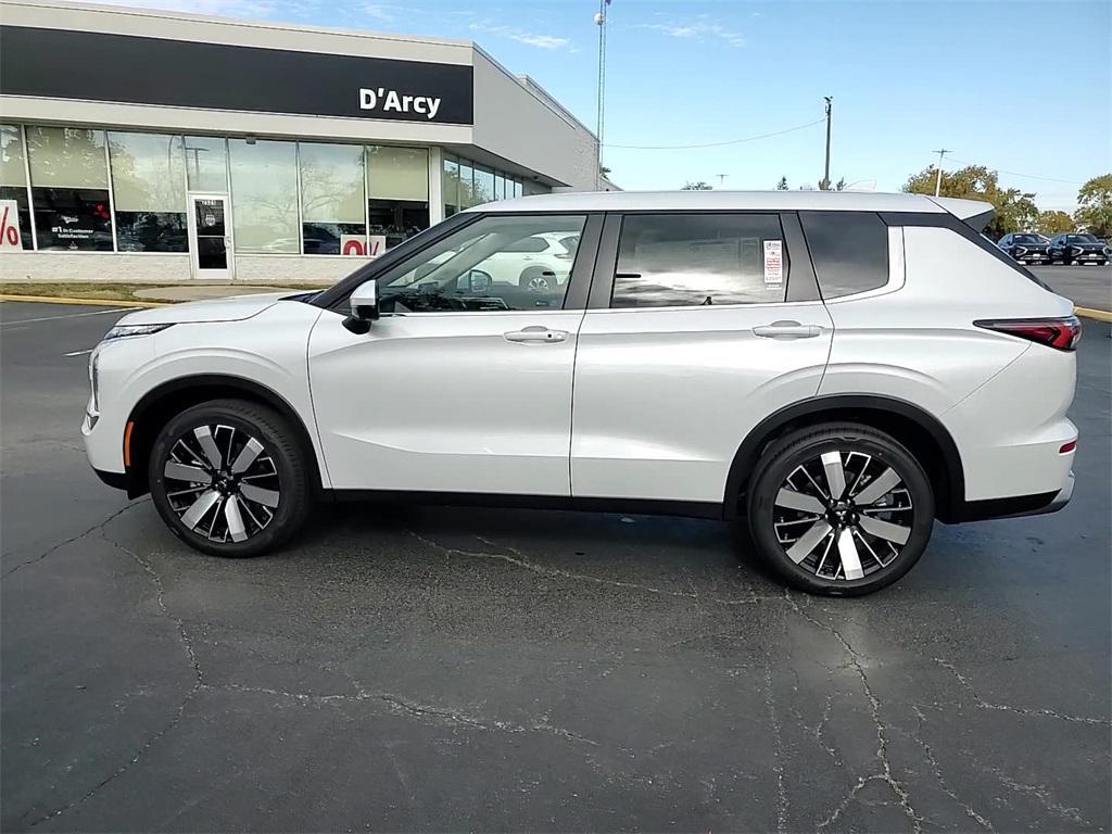 new 2025 Mitsubishi Outlander car, priced at $38,565