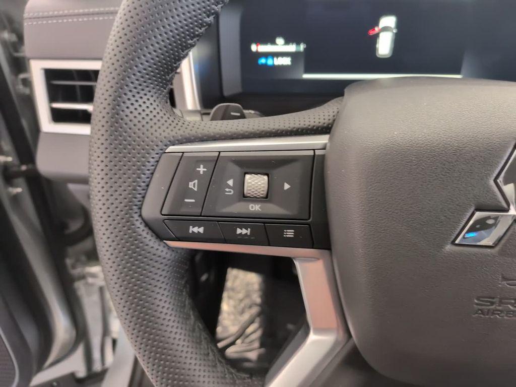 new 2025 Mitsubishi Outlander car, priced at $39,753