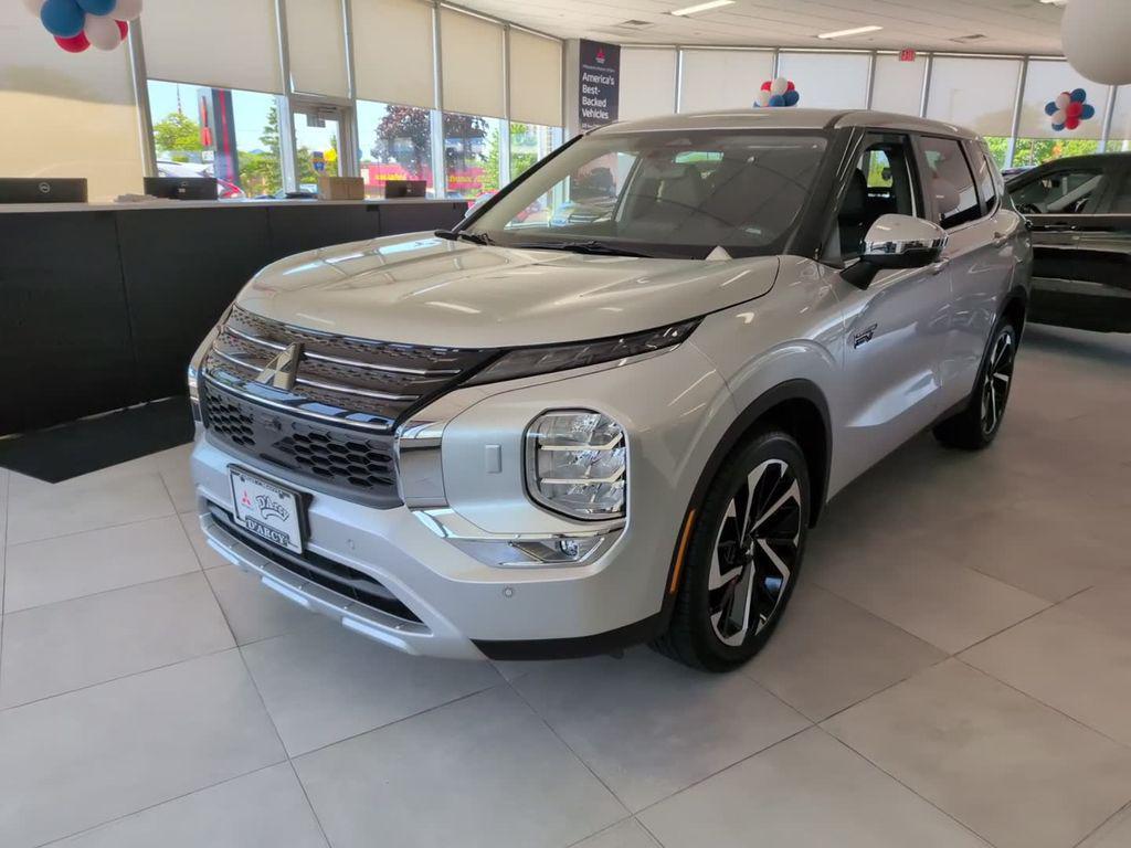 new 2025 Mitsubishi Outlander car, priced at $39,753
