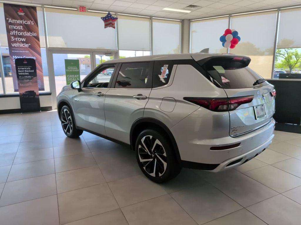 new 2025 Mitsubishi Outlander car, priced at $39,753