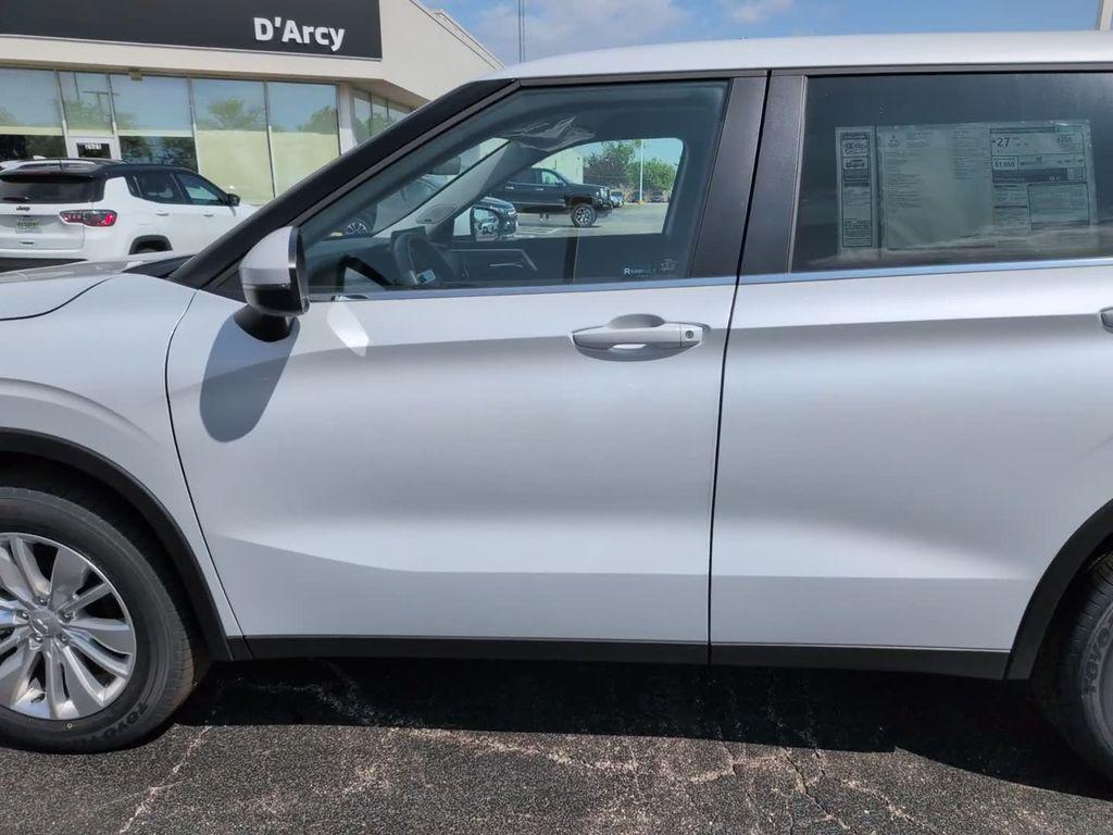 new 2026 Mitsubishi Outlander car, priced at $33,928