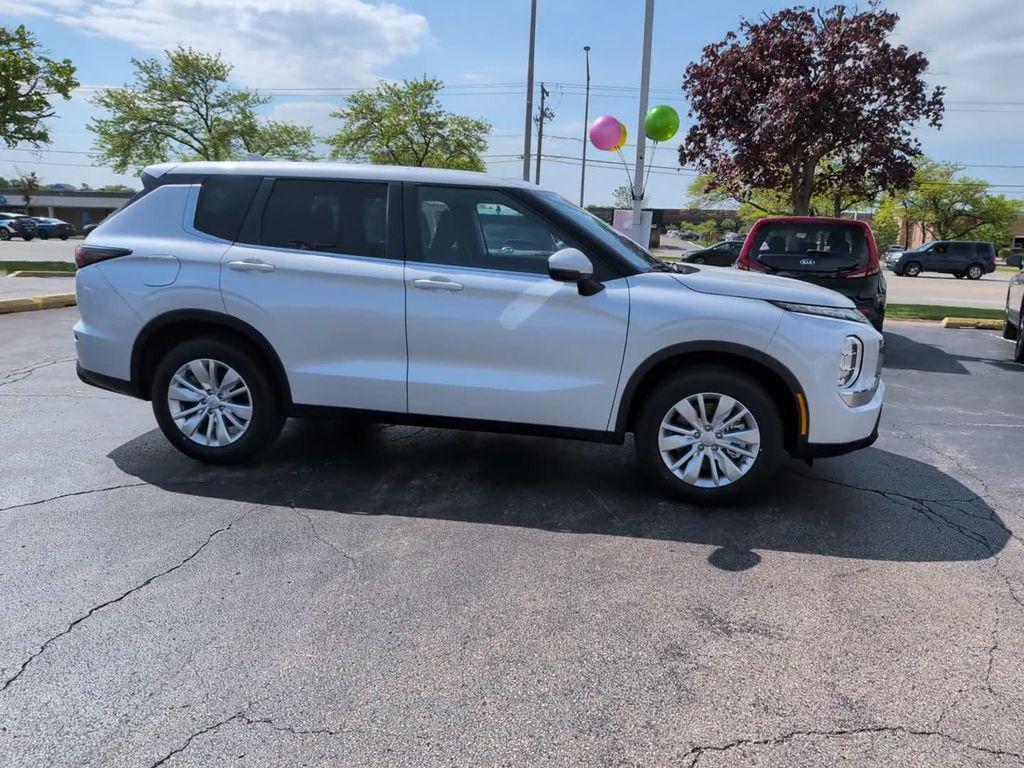 new 2026 Mitsubishi Outlander car, priced at $33,928