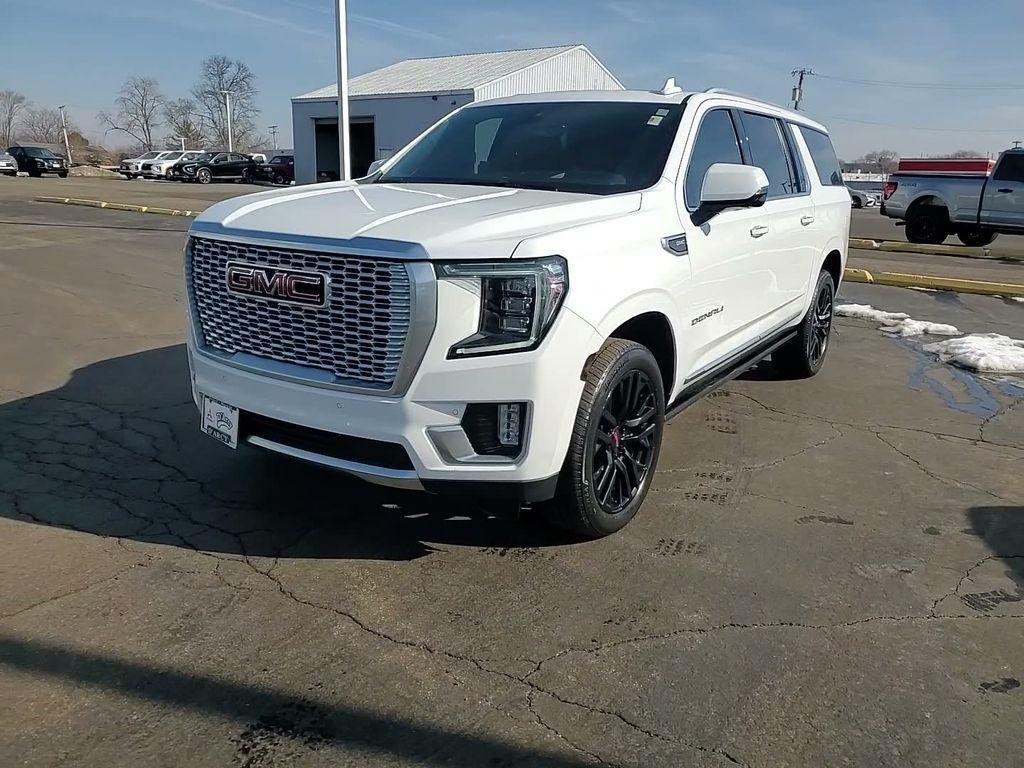 used 2021 GMC Yukon XL car, priced at $39,108