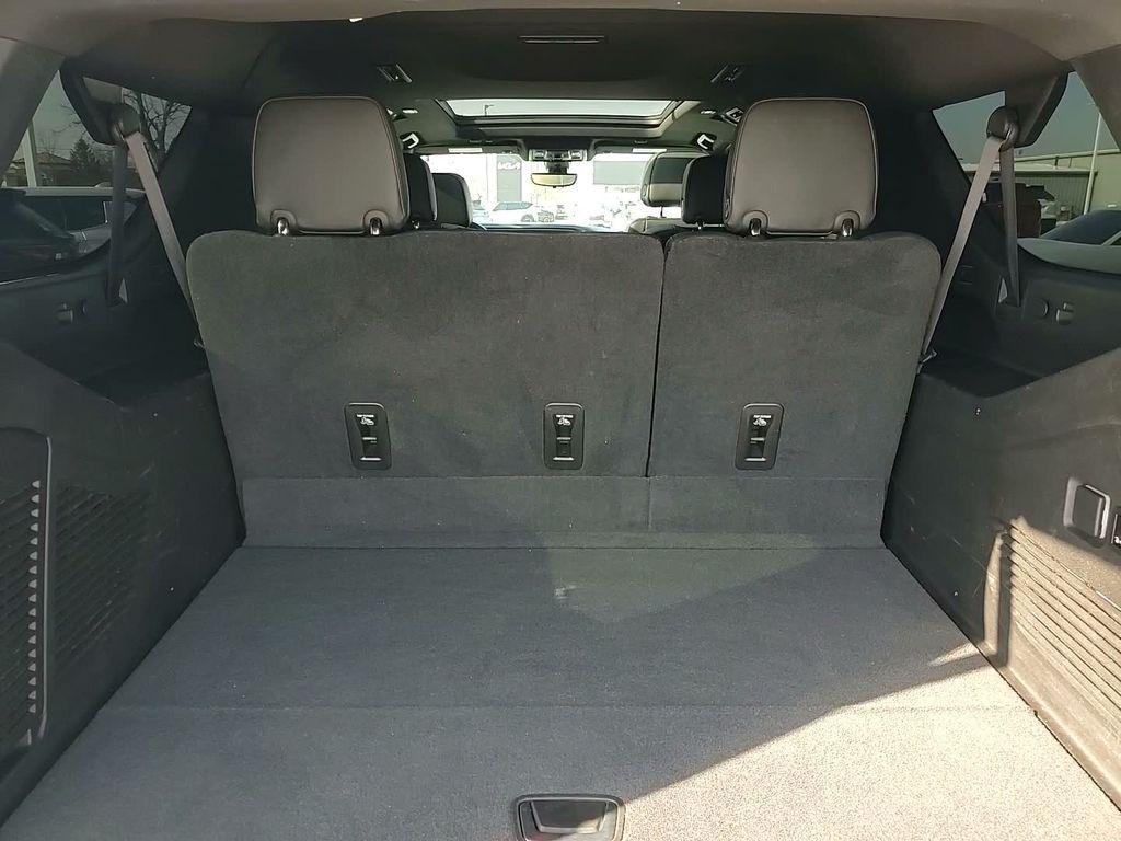 used 2021 GMC Yukon XL car, priced at $39,108