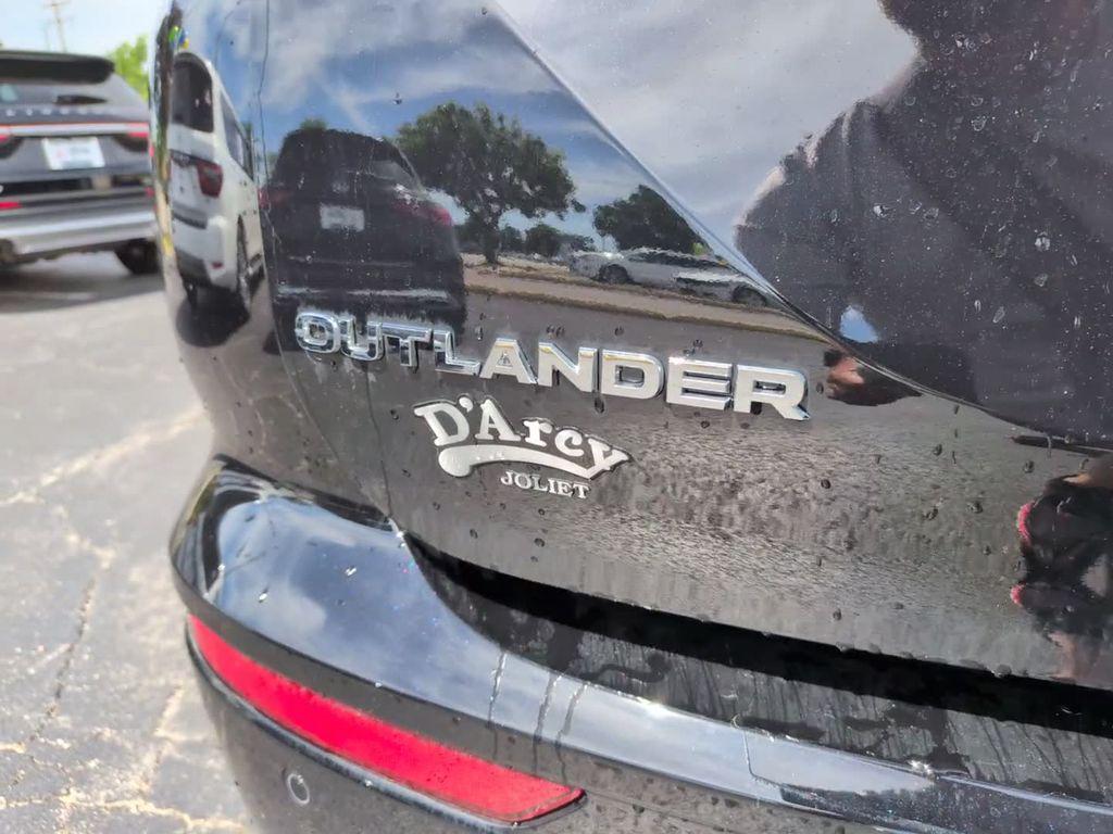 new 2026 Mitsubishi Outlander car, priced at $35,943