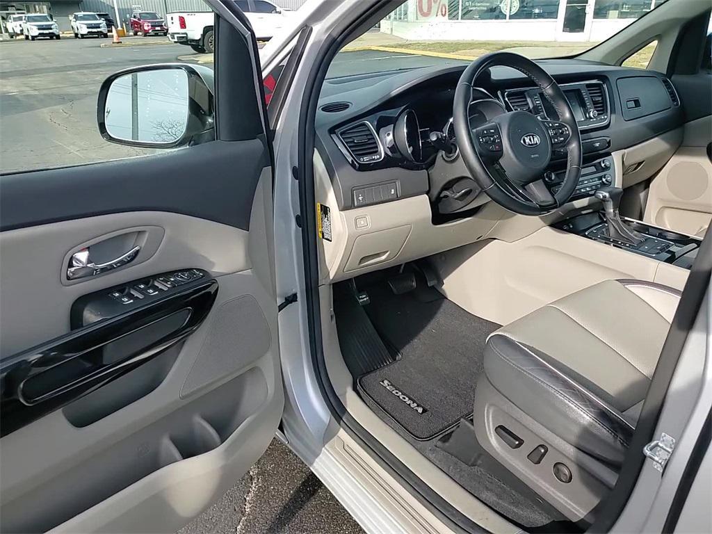 used 2017 Kia Sedona car, priced at $7,667