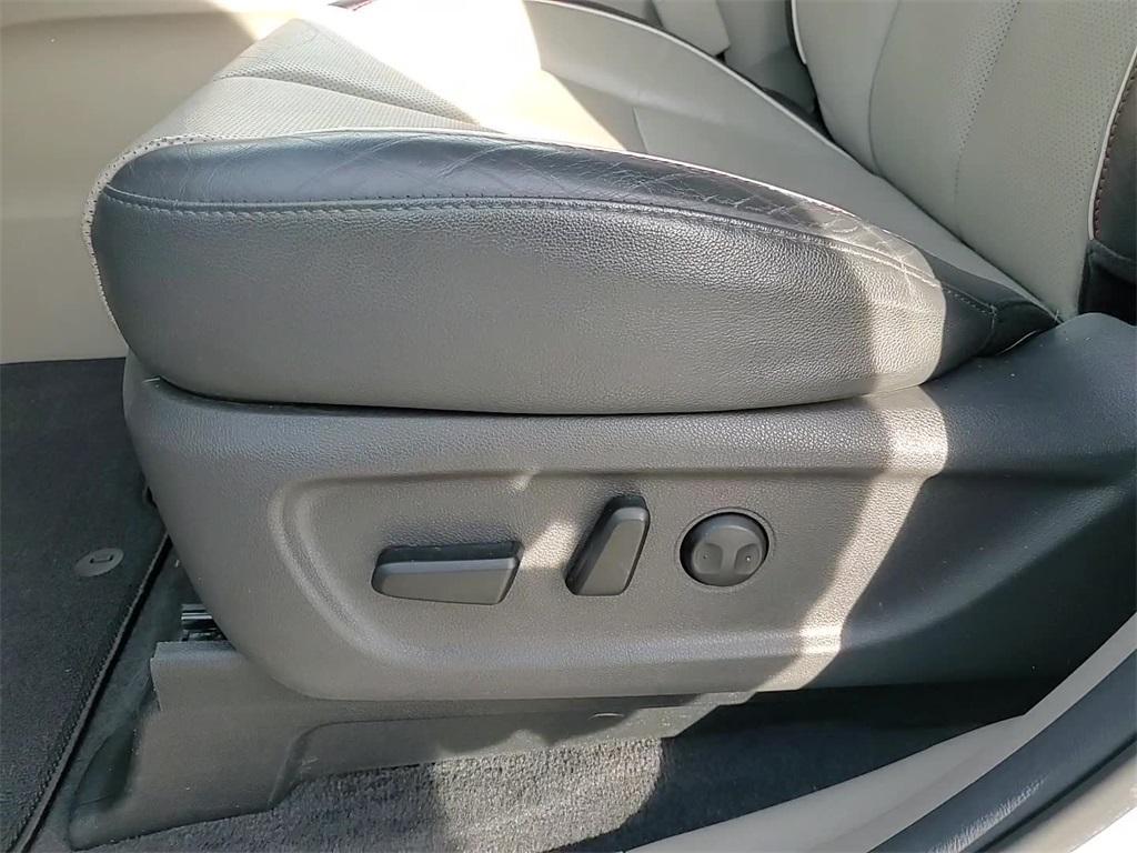 used 2017 Kia Sedona car, priced at $7,667