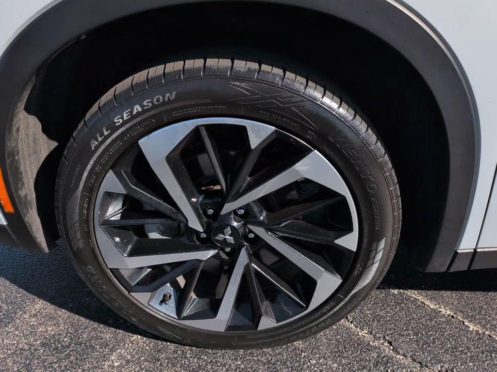 used 2023 Mitsubishi Outlander car, priced at $22,351