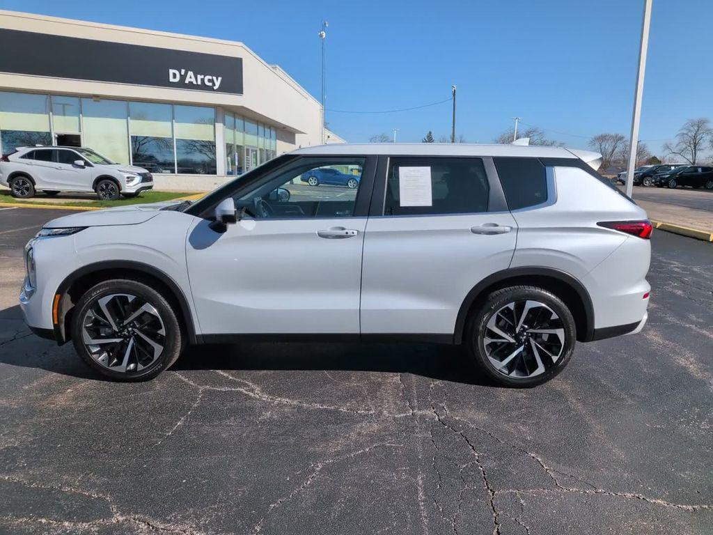 used 2023 Mitsubishi Outlander car, priced at $22,351