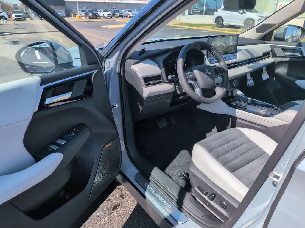 new 2026 Mitsubishi Outlander car, priced at $41,544