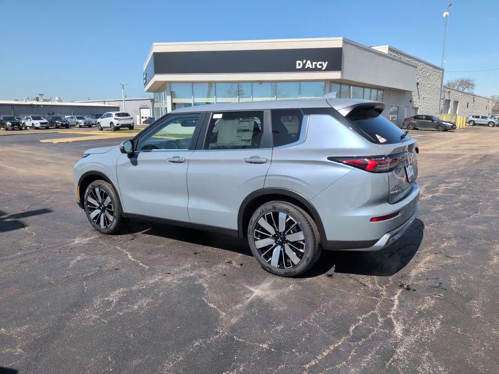 new 2026 Mitsubishi Outlander car, priced at $41,544