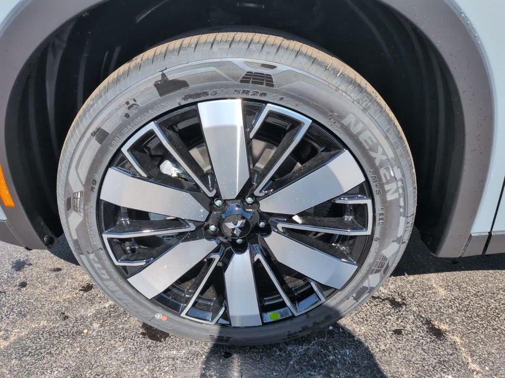 new 2026 Mitsubishi Outlander car, priced at $41,544