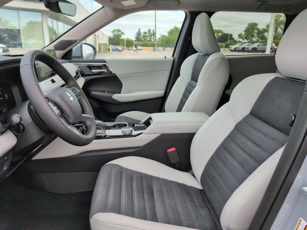 new 2026 Mitsubishi Outlander car, priced at $39,698
