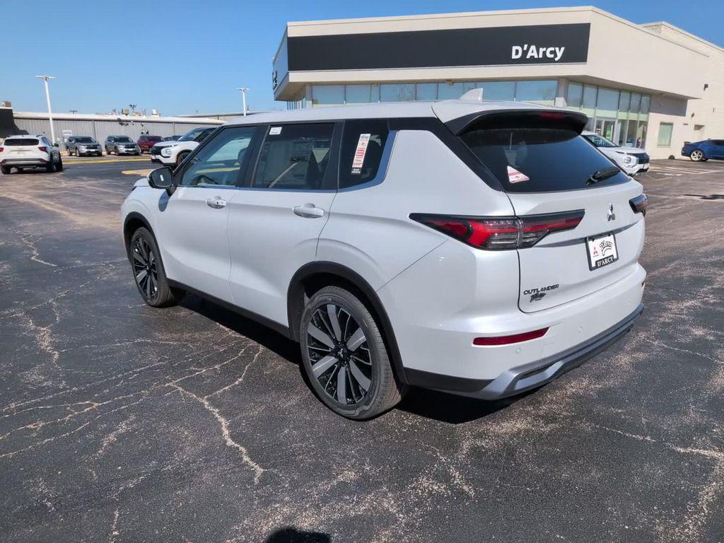 new 2026 Mitsubishi Outlander car, priced at $39,743