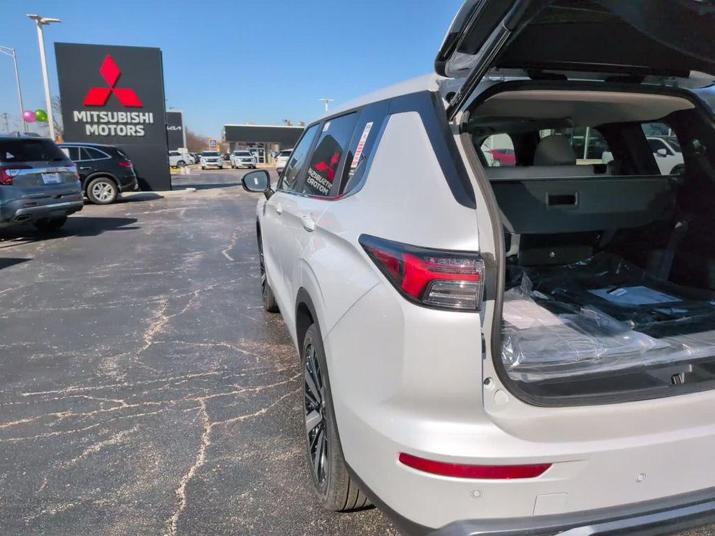 new 2026 Mitsubishi Outlander car, priced at $39,743
