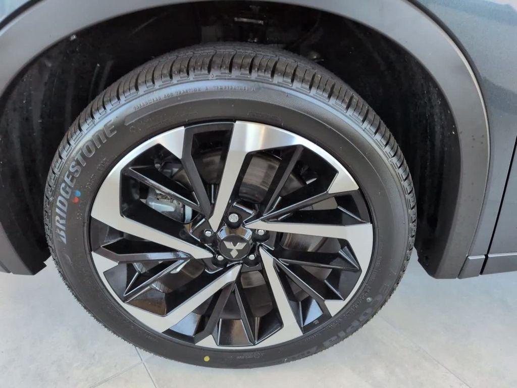 new 2025 Mitsubishi Outlander PHEV car, priced at $46,123