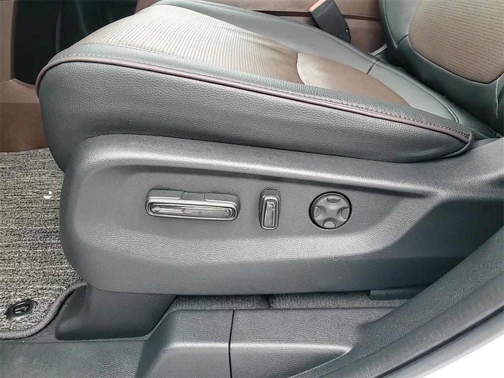 used 2025 Honda Odyssey car, priced at $46,100