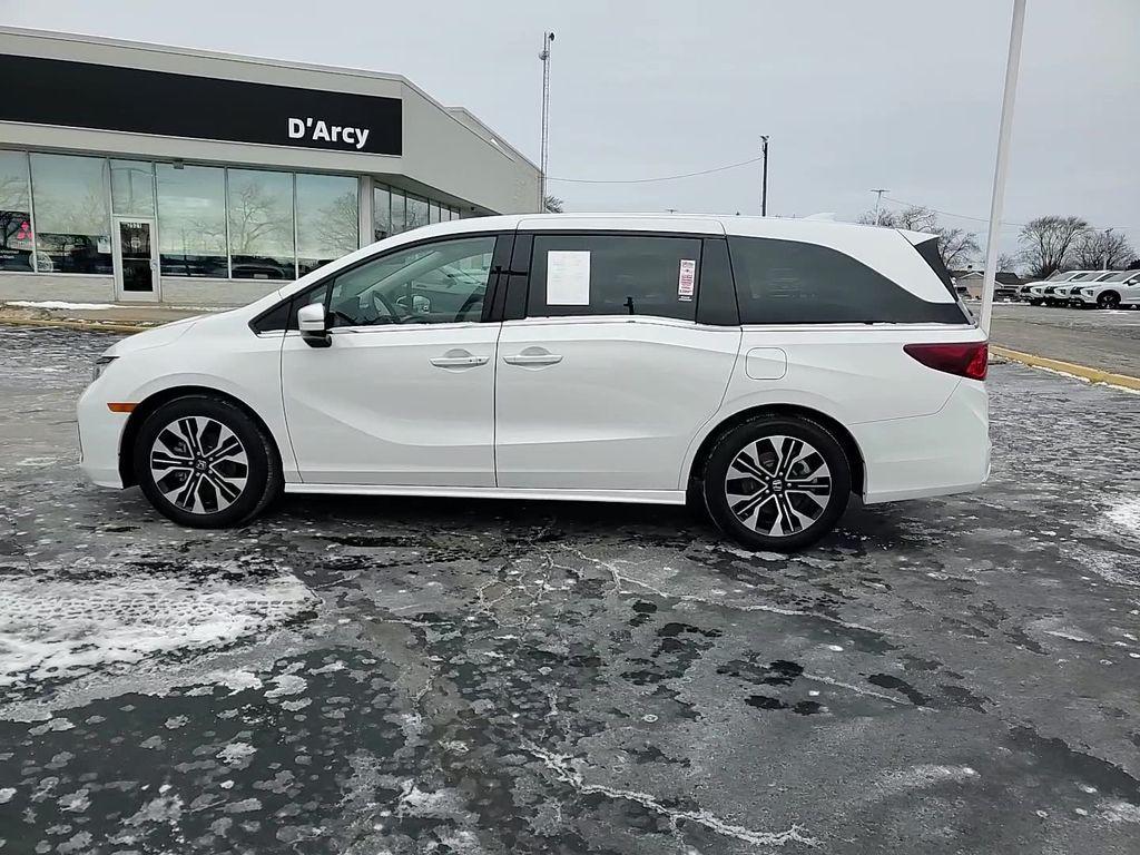 used 2025 Honda Odyssey car, priced at $44,000