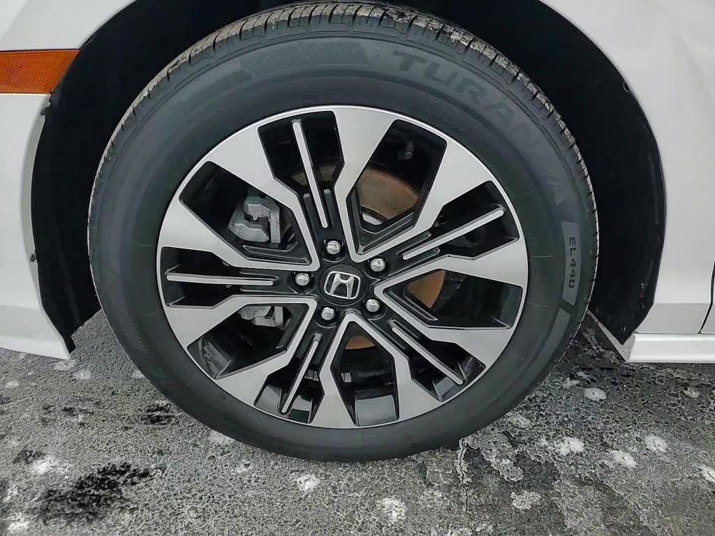 used 2025 Honda Odyssey car, priced at $44,000