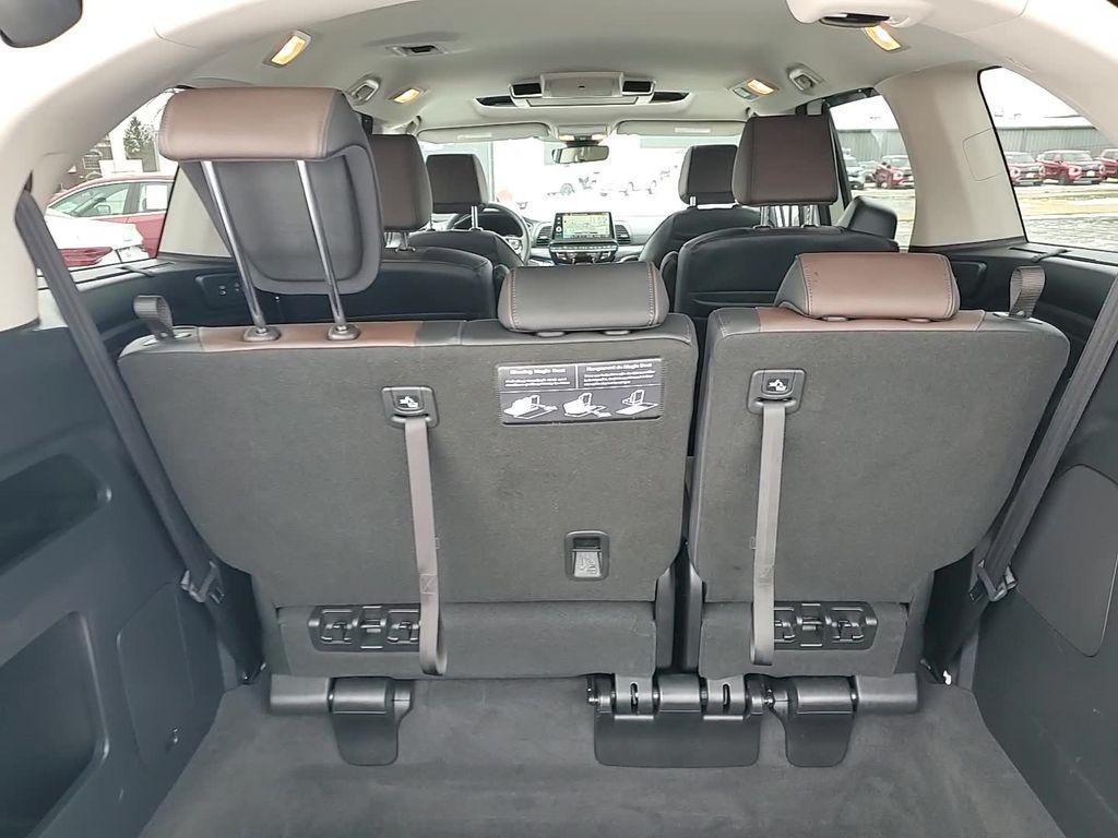 used 2025 Honda Odyssey car, priced at $44,000