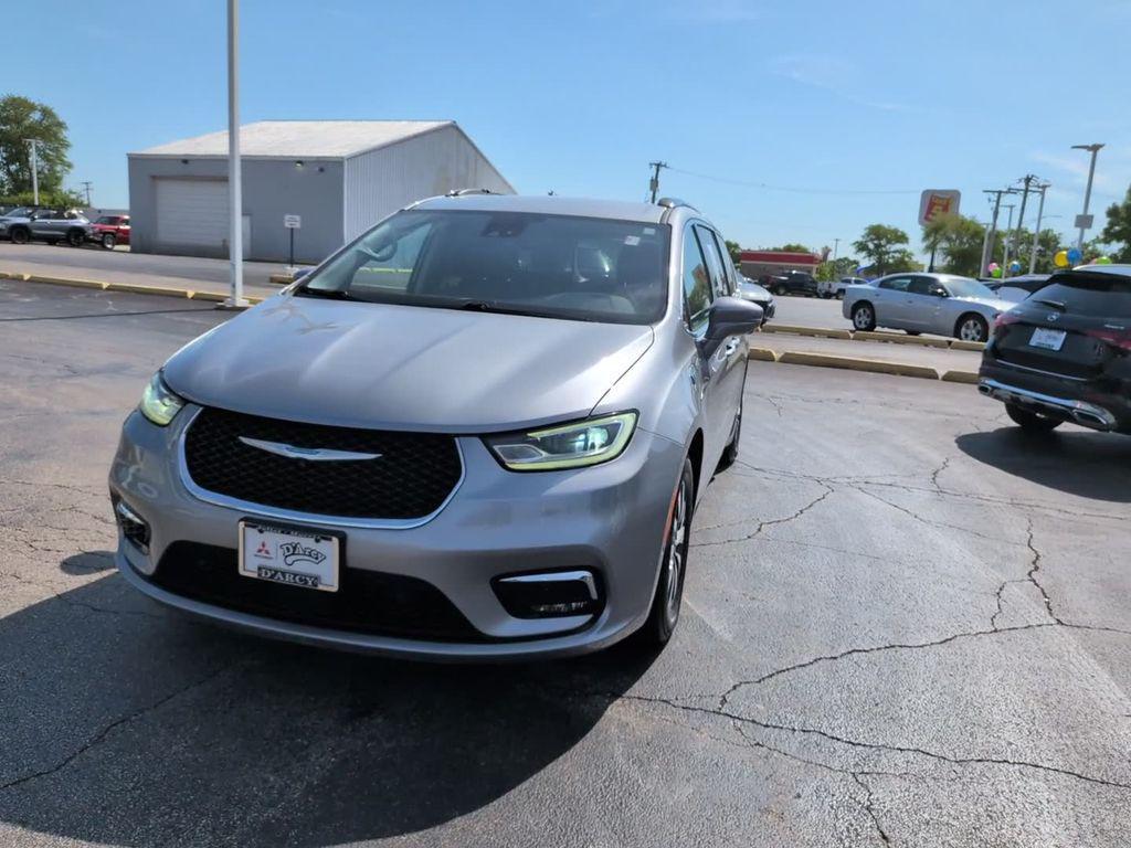 used 2021 Chrysler Pacifica Hybrid car, priced at $19,995