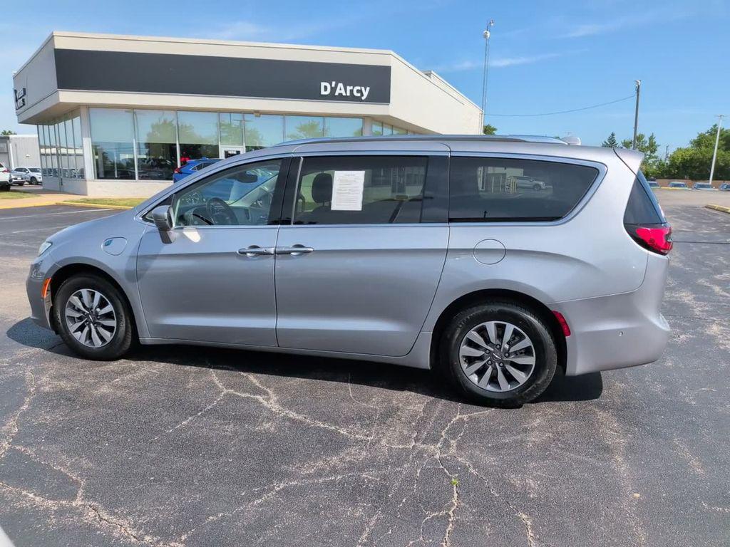 used 2021 Chrysler Pacifica Hybrid car, priced at $19,995