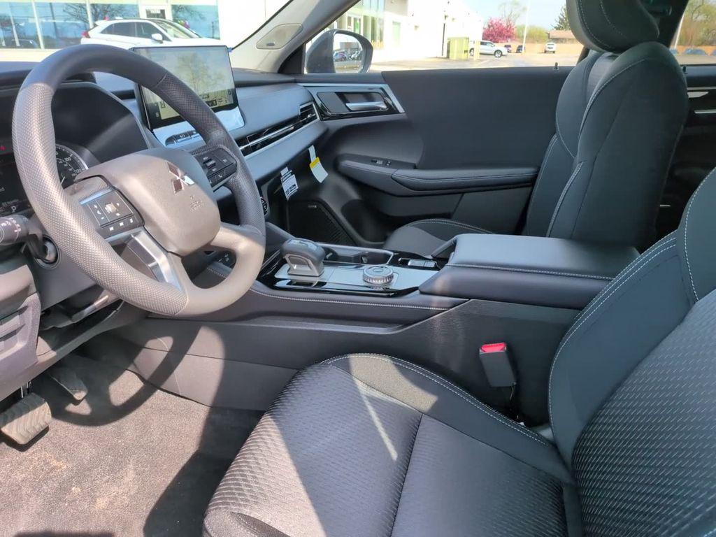 new 2026 Mitsubishi Outlander car, priced at $32,498