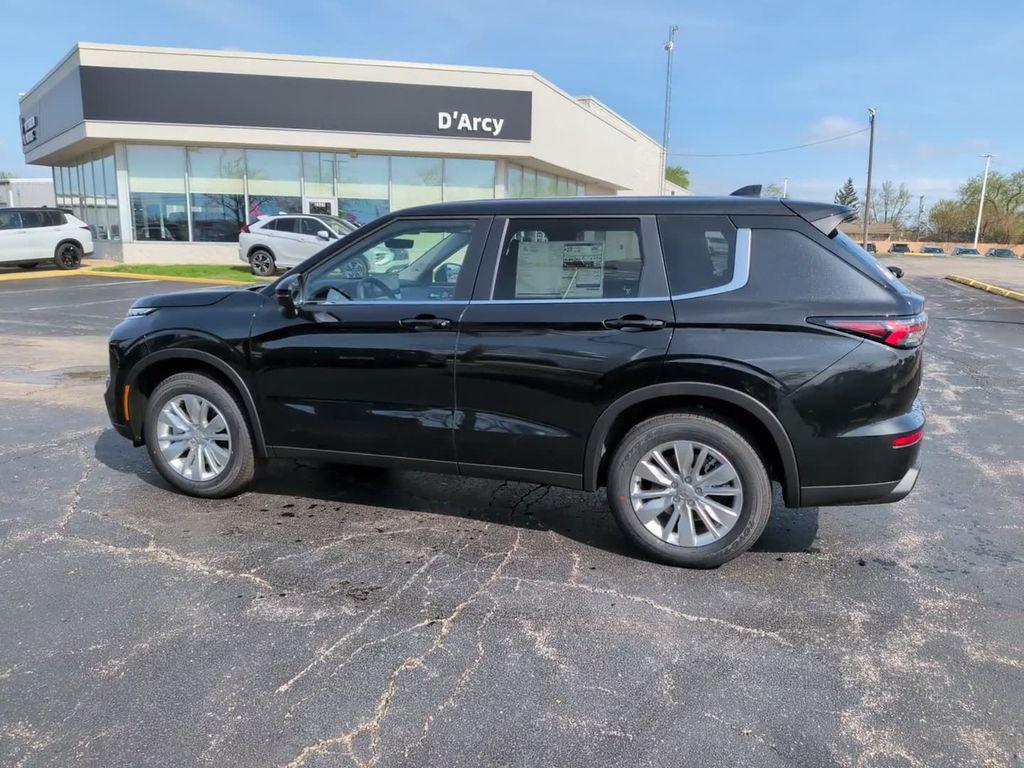 new 2026 Mitsubishi Outlander car, priced at $32,498