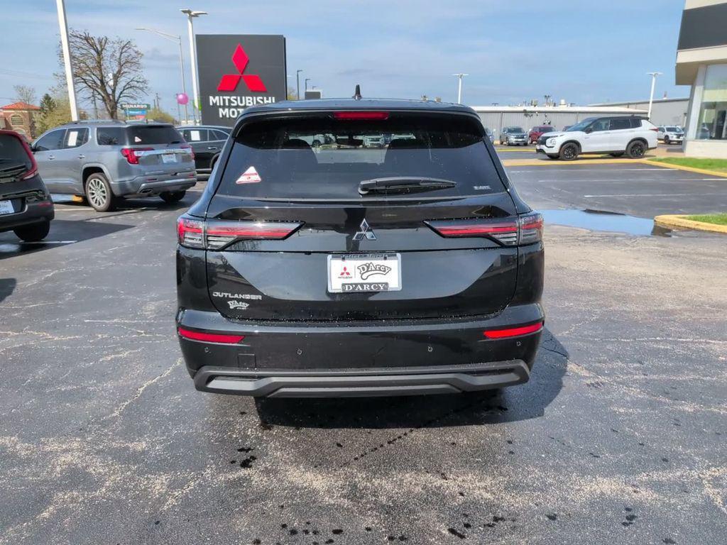 new 2026 Mitsubishi Outlander car, priced at $32,498