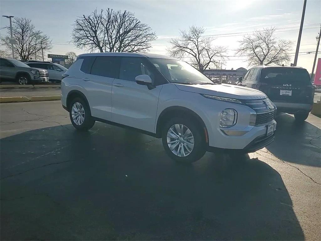 new 2025 Mitsubishi Outlander car, priced at $35,140